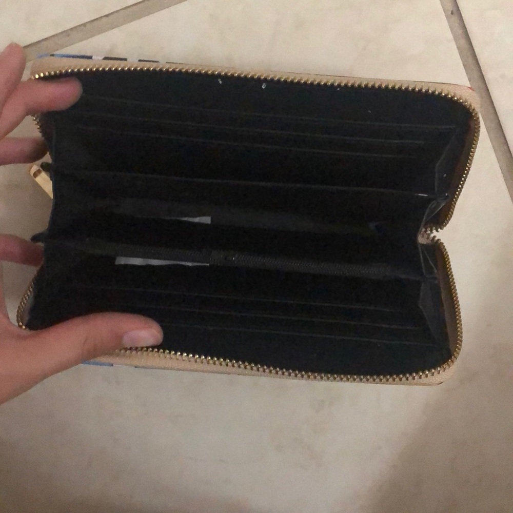 Wallet - Picture 3 of 3